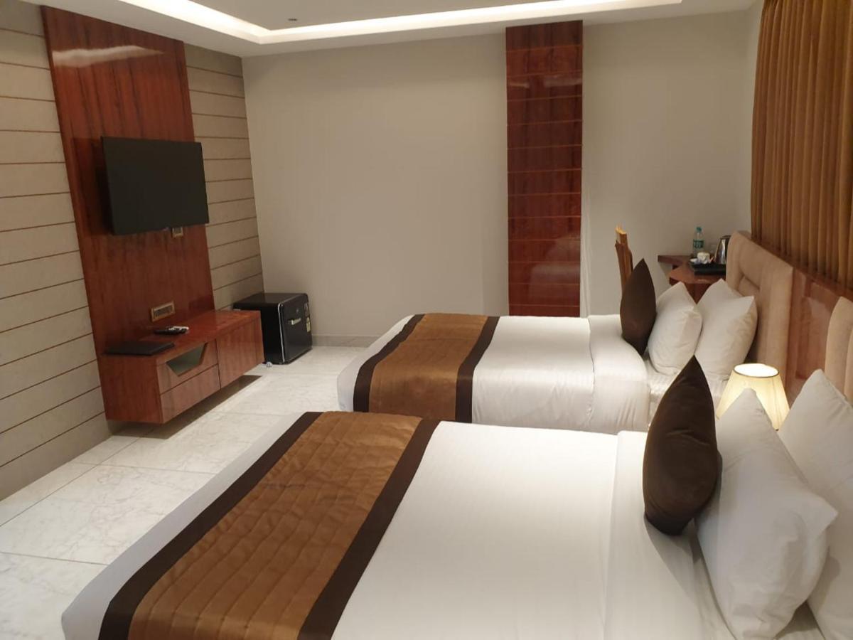 Hotel Suncity Palace Katihār Kültér fotó