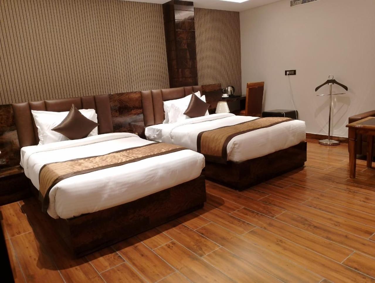Hotel Suncity Palace Katihār Kültér fotó