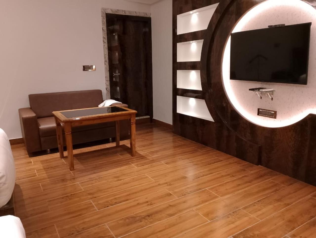 Hotel Suncity Palace Katihār Kültér fotó