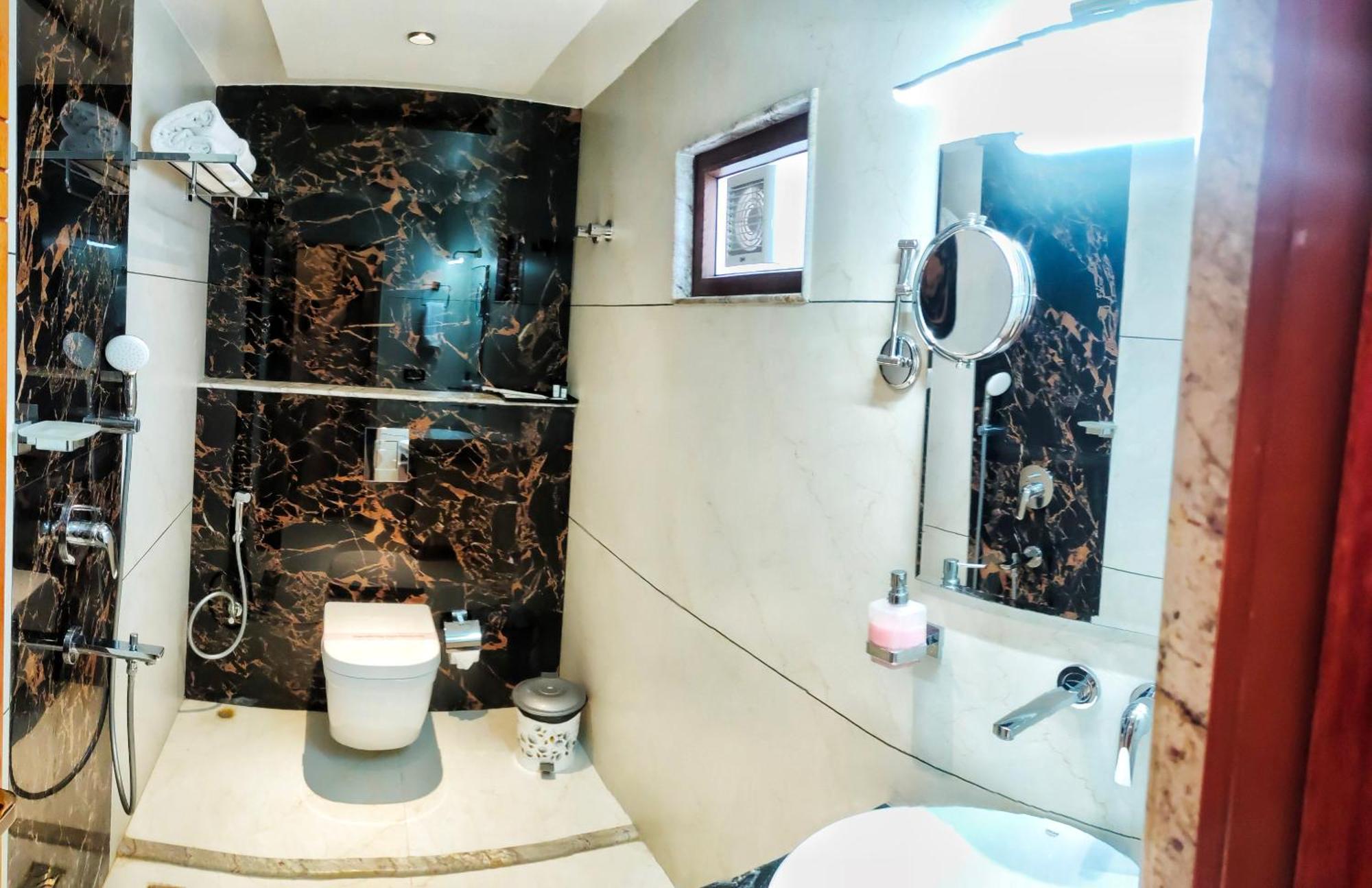 Hotel Suncity Palace Katihār Kültér fotó
